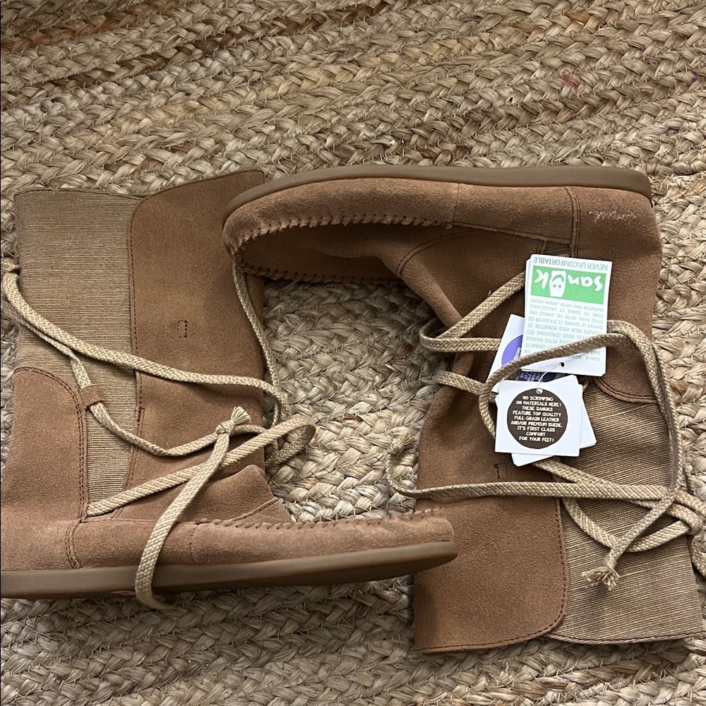 Sanuk Brown Lace Up Boots
